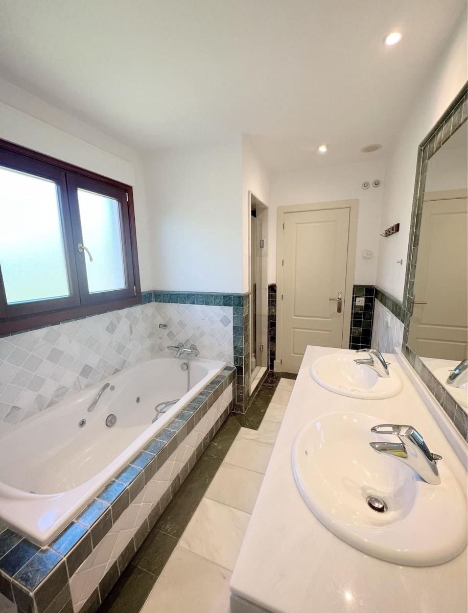 3 slaapkamer Appartement te koop in Golden Mile - € 1.250.000 (Ref: 10051533)