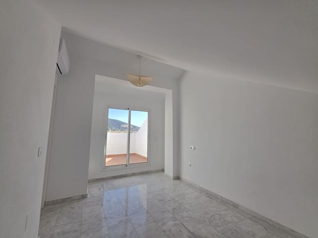 4 makuuhuone Omakotitalo myytävänä paikassa Benalmádena - 460 000 € (Ref: 10051544)