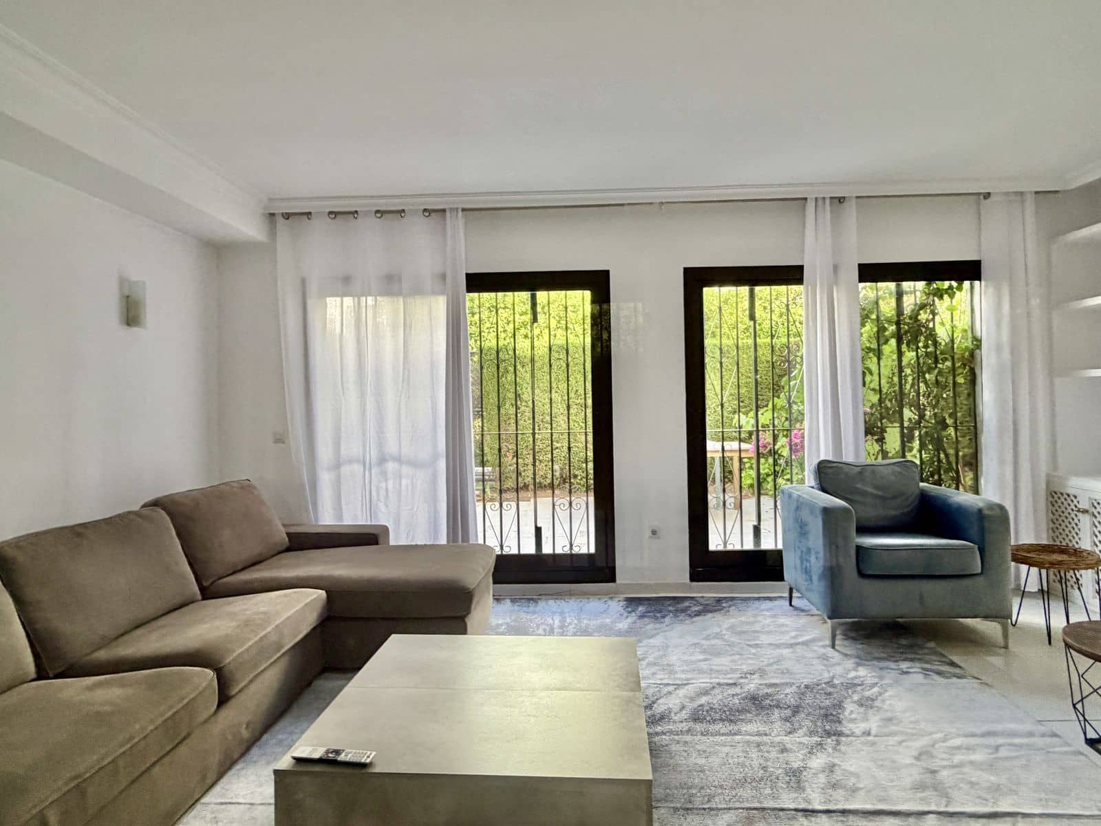 3 makuuhuone Omakotitalo myytävänä paikassa Guadalmina - 675 000 € (Ref: 10051547)