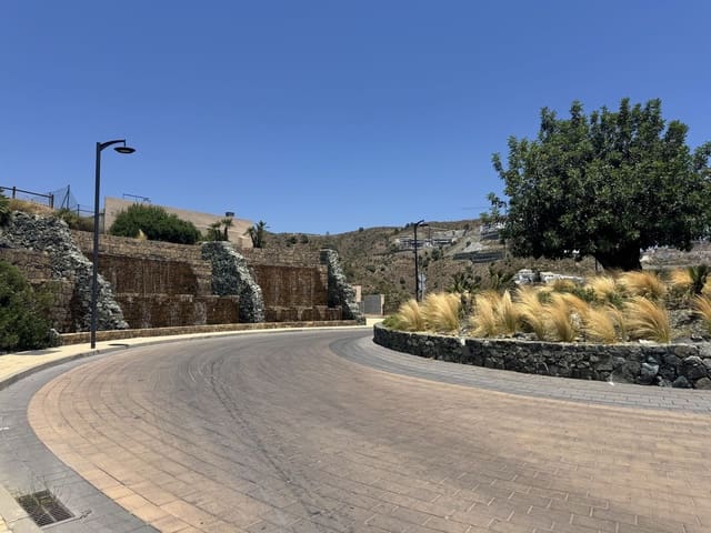 Bauplatz zu verkaufen in La Quinta, Benahavís - 1.450.000 € (Ref: 10051550)
