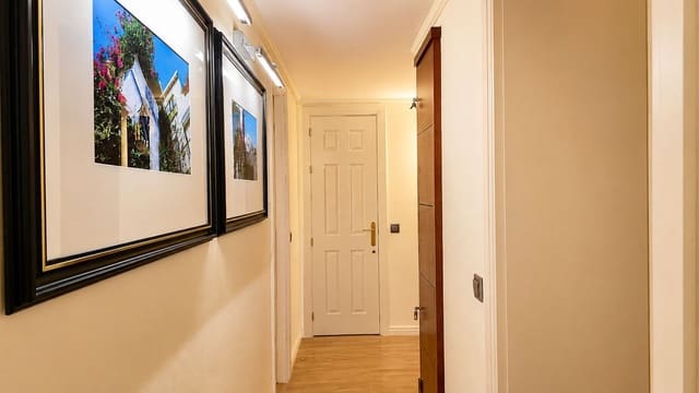 2 slaapkamer Appartement te koop in Sierra Blanca, Marbella - € 900.000 (Ref: 10051551)