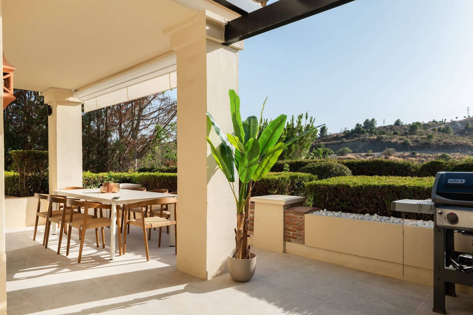 4 bedroom Apartment for sale in Benahavis - € 1,970,000 (Ref: 10051552)