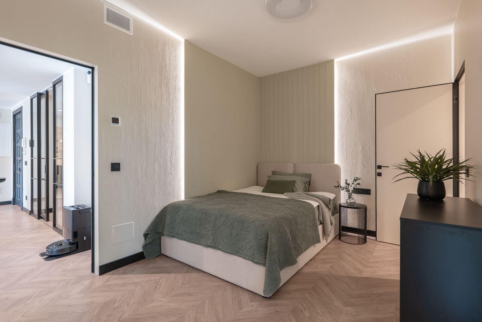 4 bedroom Apartment for sale in Benahavis - € 1,970,000 (Ref: 10051552)