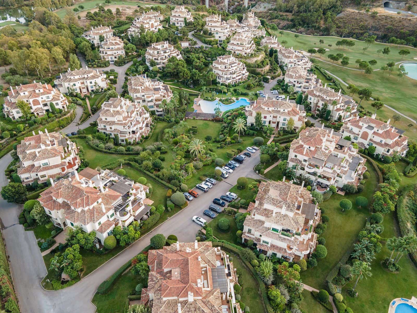 4 bedroom Apartment for sale in Benahavis - € 1,970,000 (Ref: 10051552)