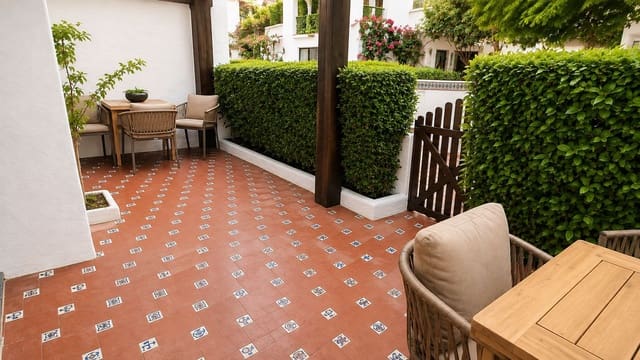 3 sypialnia Apartament na sprzedaż w Estepona - 650 000 € (Ref: 10051554)
