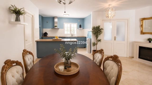 5 sovrum Takvåning till salu i El Paraiso, Estepona - 399 000 € (Ref: 10051555)