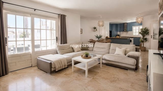 5 sovrum Takvåning till salu i El Paraiso, Estepona - 399 000 € (Ref: 10051555)