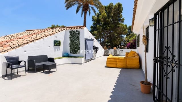 5 sovrum Takvåning till salu i El Paraiso, Estepona - 399 000 € (Ref: 10051555)