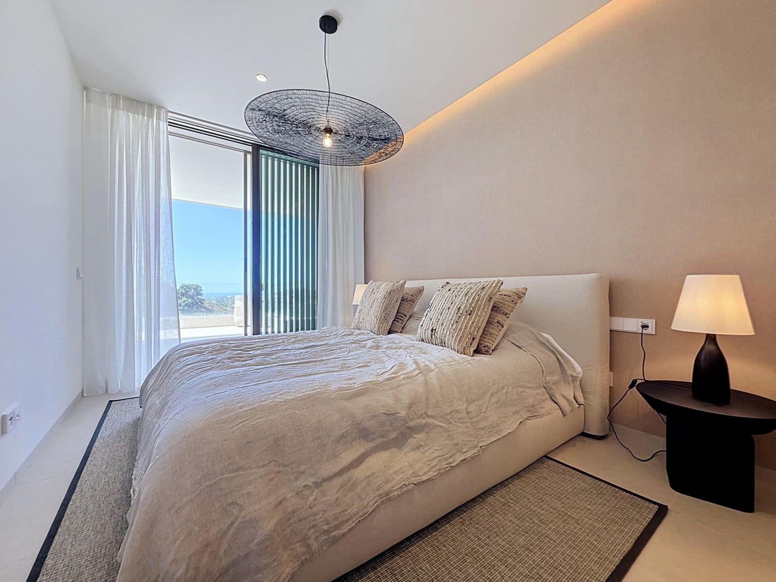 3 bedroom Penthouse for sale in Benahavis - € 1,600,000 (Ref: 10051562)