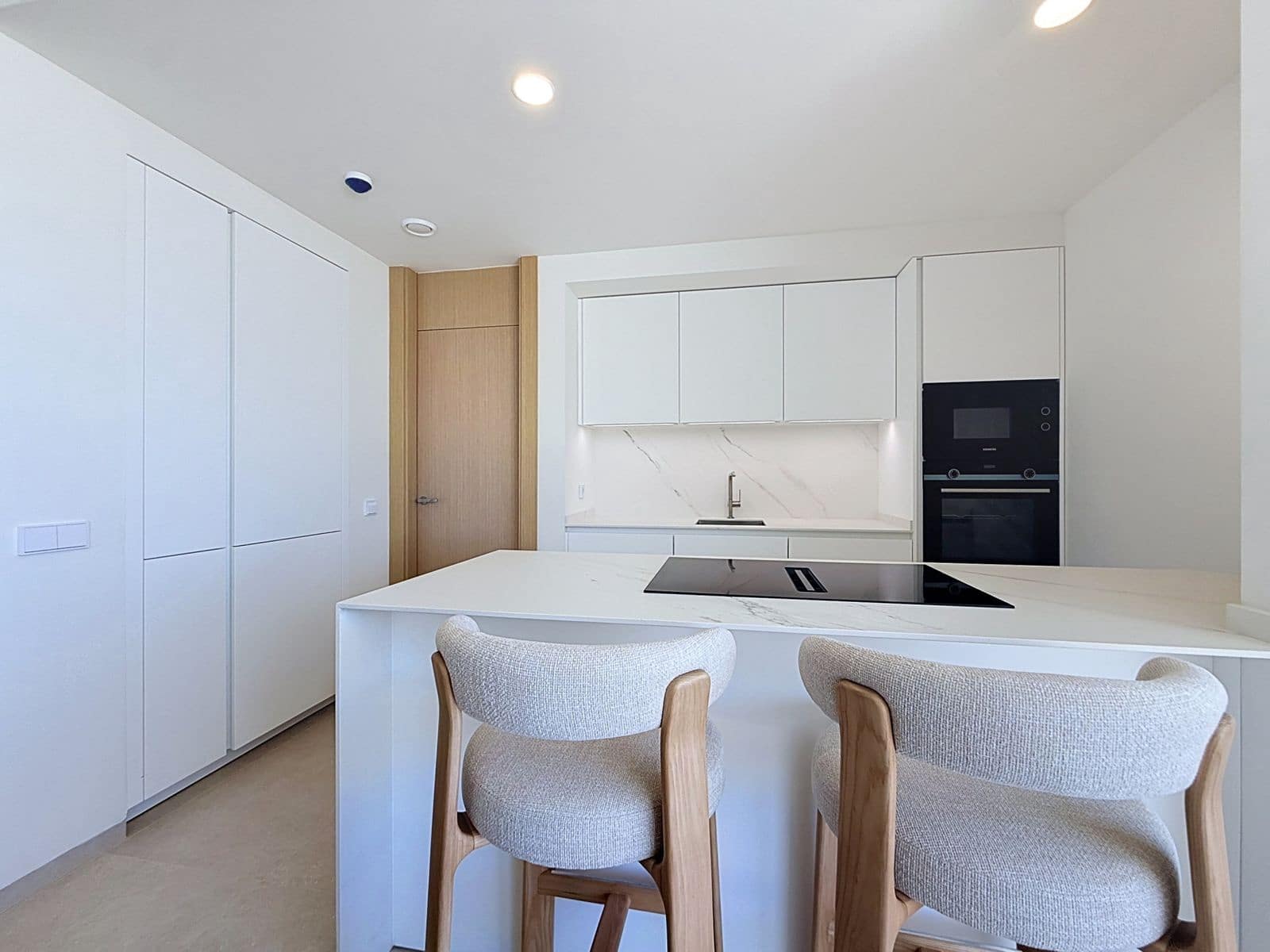 3 bedroom Penthouse for sale in Benahavis - € 1,600,000 (Ref: 10051562)