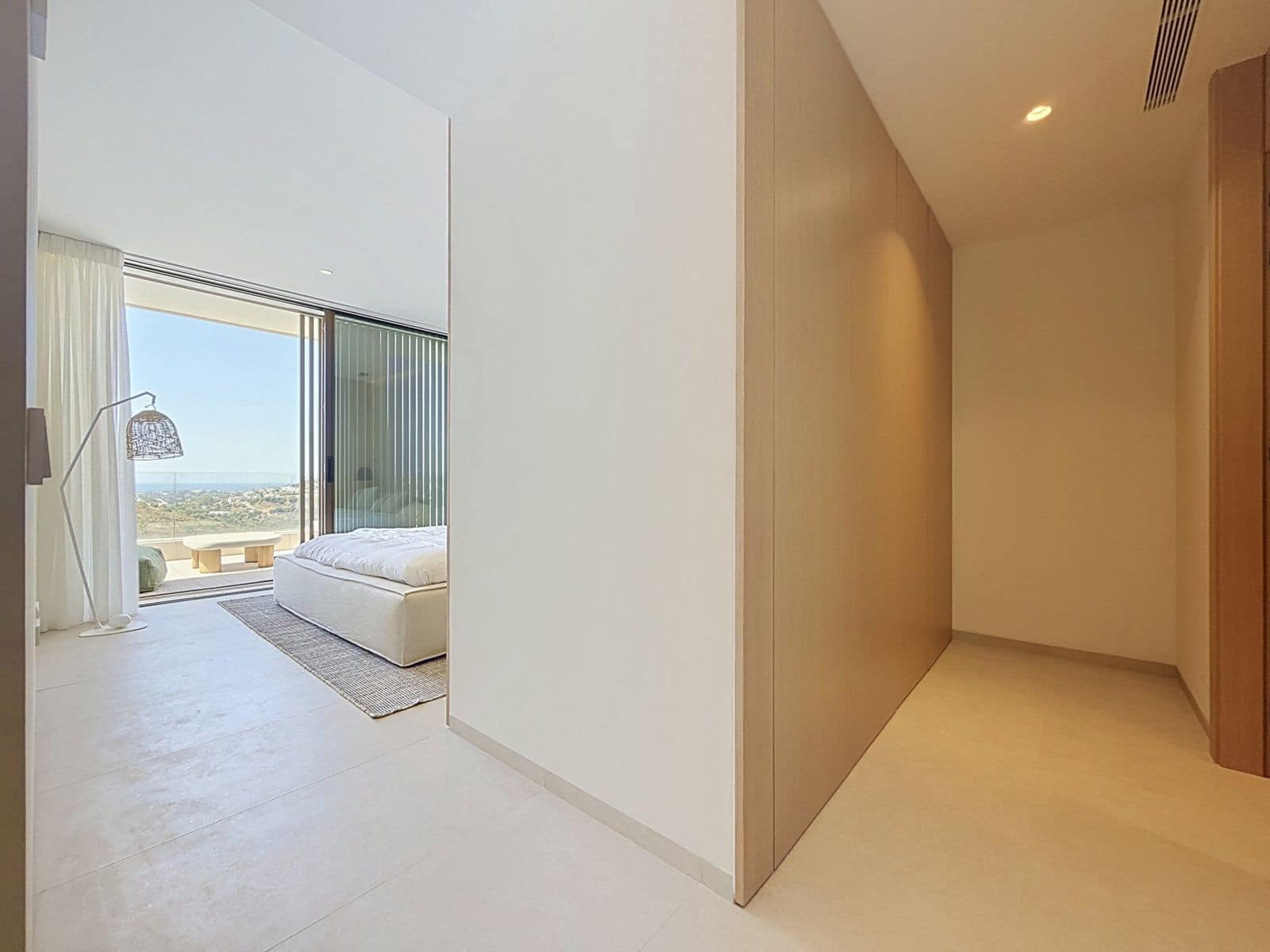 3 bedroom Penthouse for sale in Benahavis - € 1,600,000 (Ref: 10051562)