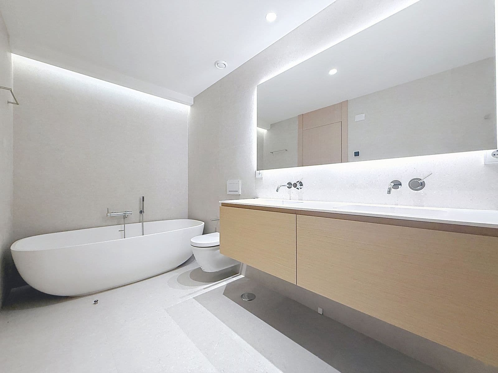3 bedroom Penthouse for sale in Benahavis - € 1,600,000 (Ref: 10051562)