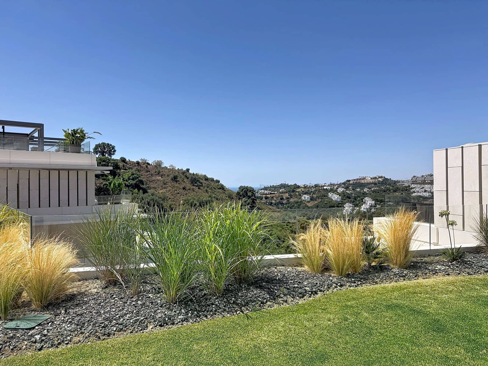 3 bedroom Penthouse for sale in Benahavis - € 1,600,000 (Ref: 10051562)