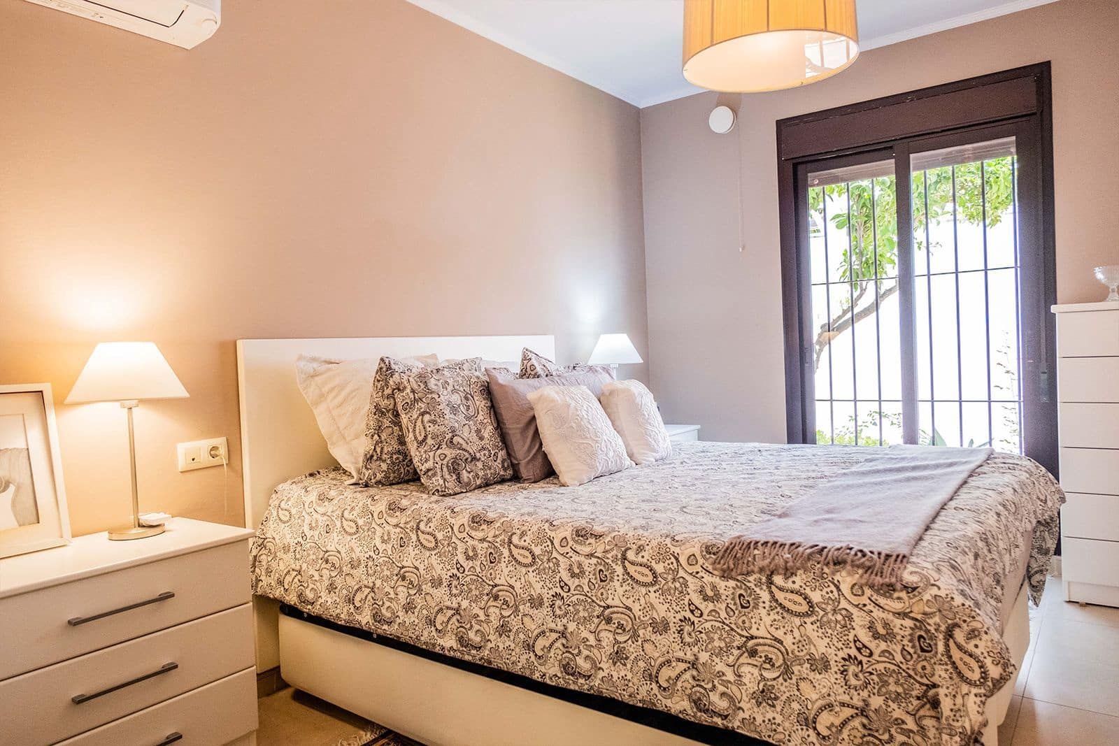 1 bedroom Apartment for sale in Nueva Andalucia - € 399,000 (Ref: 10051563)