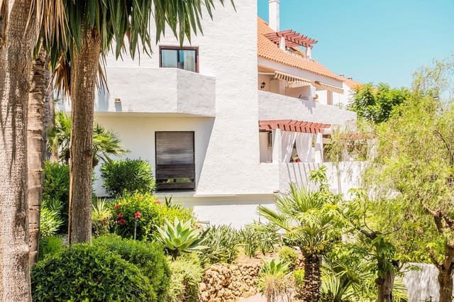 1 bedroom Apartment for sale in Nueva Andalucia, Marbella - € 399,000 (Ref: 10051563)