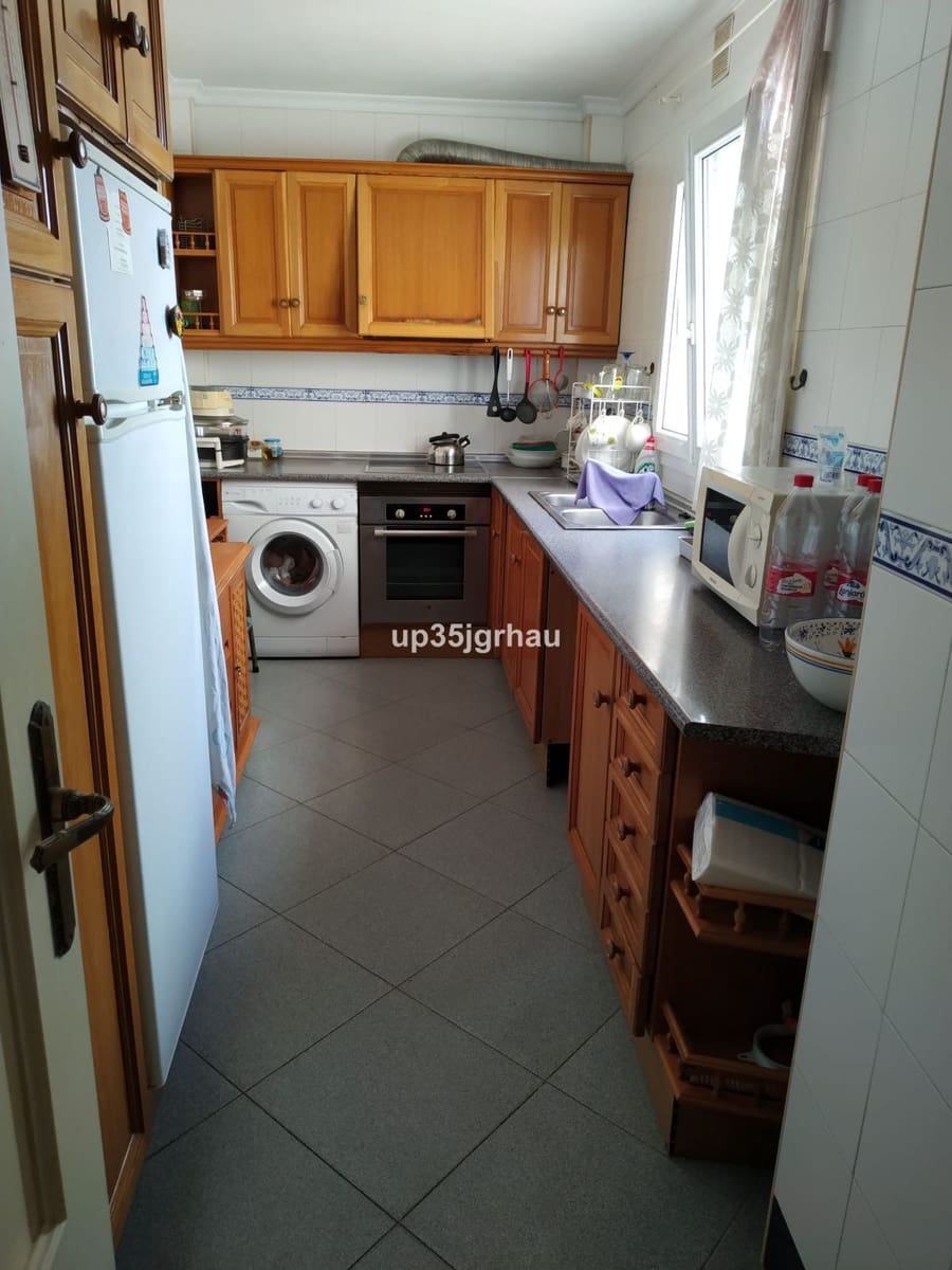 1 slaapkamer Penthouse te koop in Estepona - € 289.900 (Ref: 10051582)