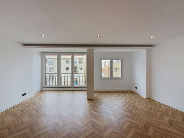 2 makuuhuone Kattohuoneisto myytävänä paikassa La Trinidad, Málaga kaupunki - 378 000 € (Ref: 10051585)