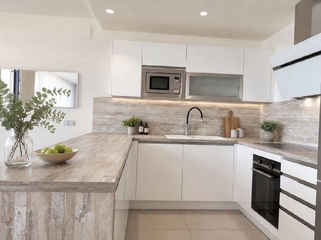 2 makuuhuone Kattohuoneisto myytävänä paikassa Benalmádena - 590 000 € (Ref: 10051586)