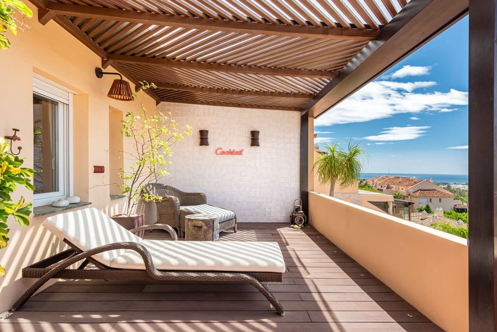 2 Zimmer Penthouse zu verkaufen in Nueva Andalucia - 950.000 € (Ref: 10051587)