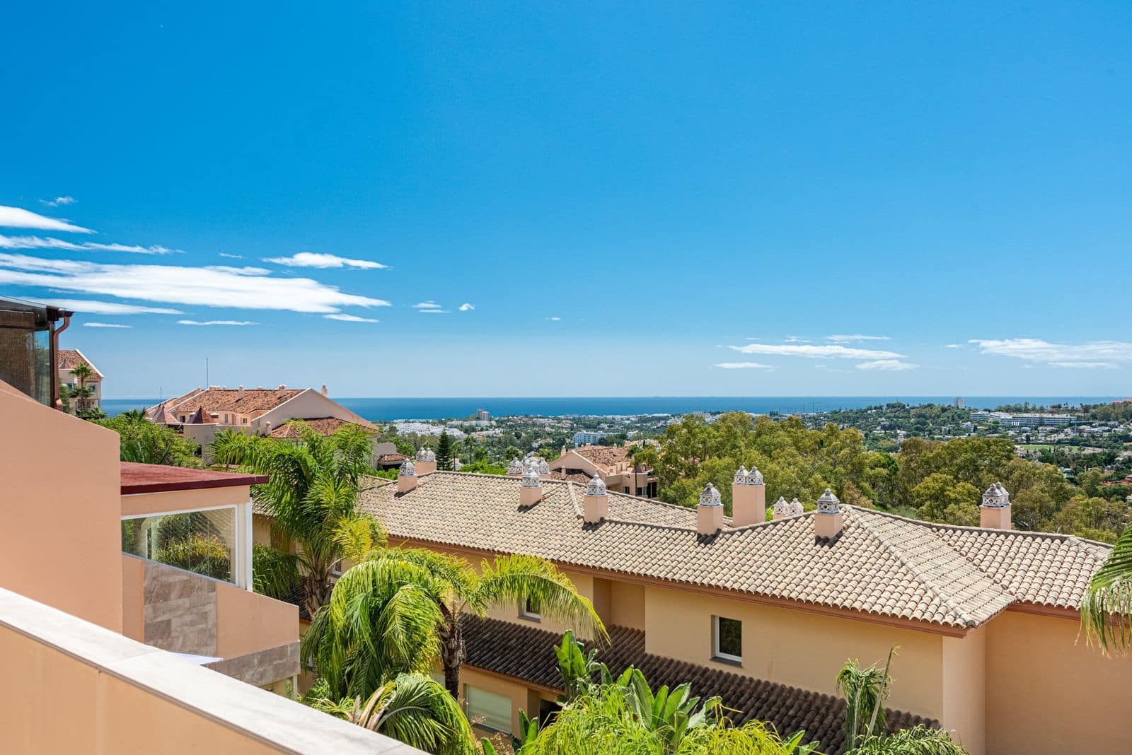 2 Zimmer Penthouse zu verkaufen in Nueva Andalucia - 950.000 € (Ref: 10051587)