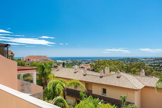 2 slaapkamer Penthouse te koop in Nueva Andalucia, Marbella - € 950.000 (Ref: 10051587)