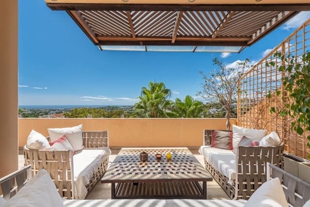 2 slaapkamer Penthouse te koop in Nueva Andalucia, Marbella - € 950.000 (Ref: 10051587)