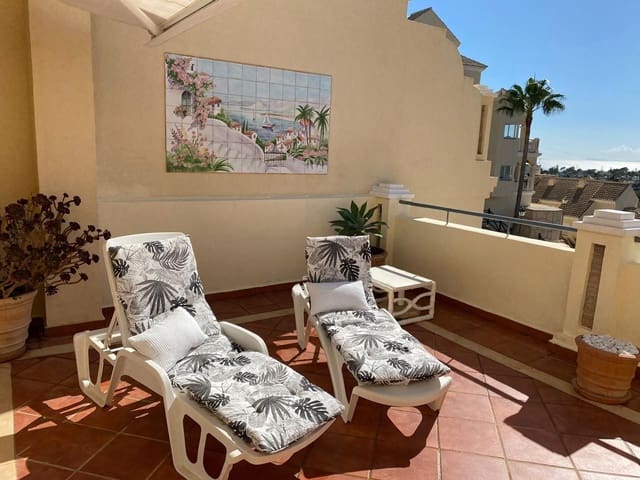 2 makuuhuone Kattohuoneisto myytävänä paikassa Elviria, Marbella - 560 000 € (Ref: 10051588)