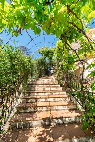 7 soveværelse Villa til salg i Estepona - € 2.100.000 (Ref: 10051591)