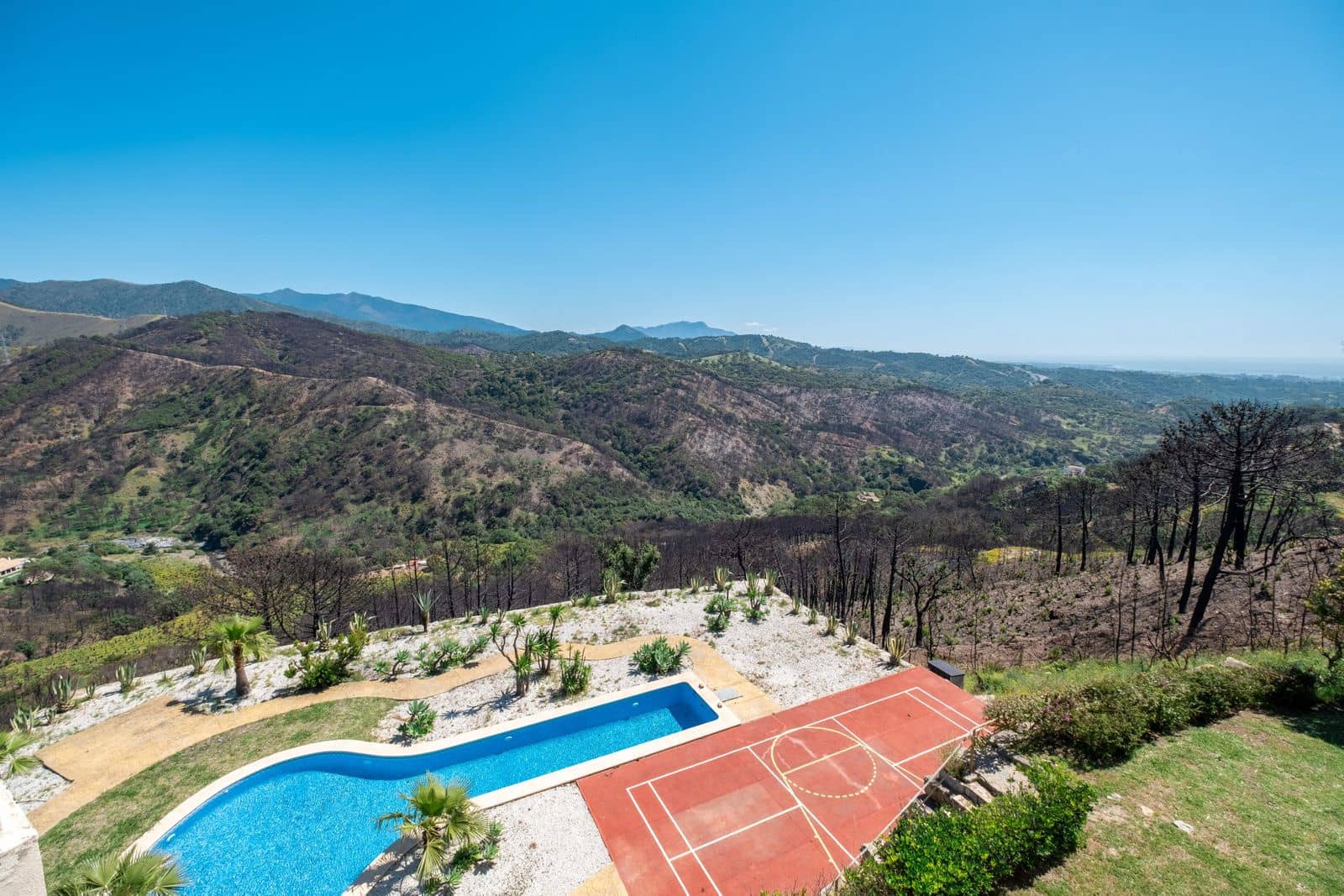 7 soveværelse Villa til salg i Estepona - € 2.100.000 (Ref: 10051591)