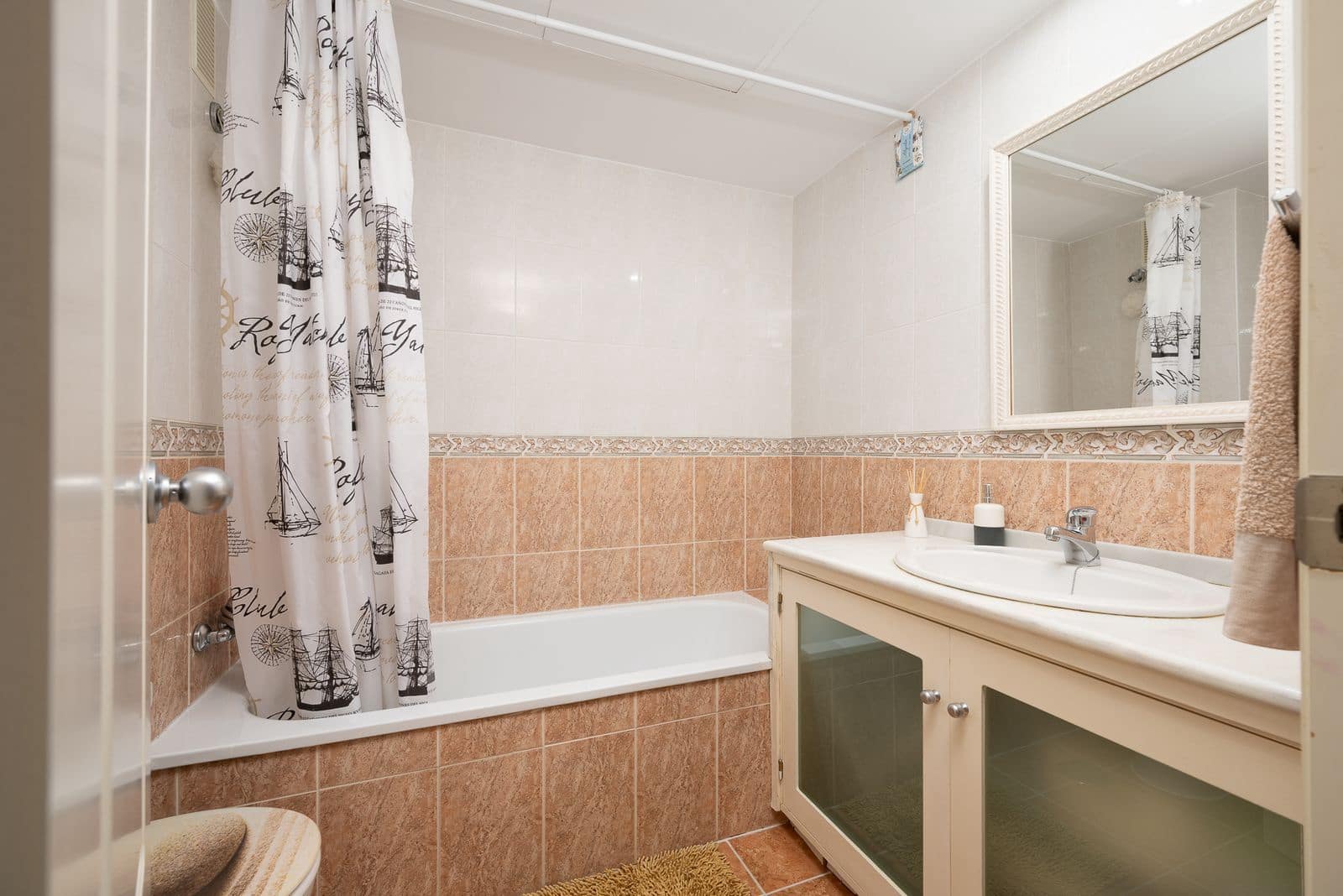 2 makuuhuone Kattohuoneisto myytävänä paikassa El Paraiso - 349 900 € (Ref: 10051594)