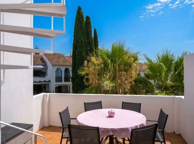 2 makuuhuone Kattohuoneisto myytävänä paikassa El Paraiso, Estepona - 349 900 € (Ref: 10051594)