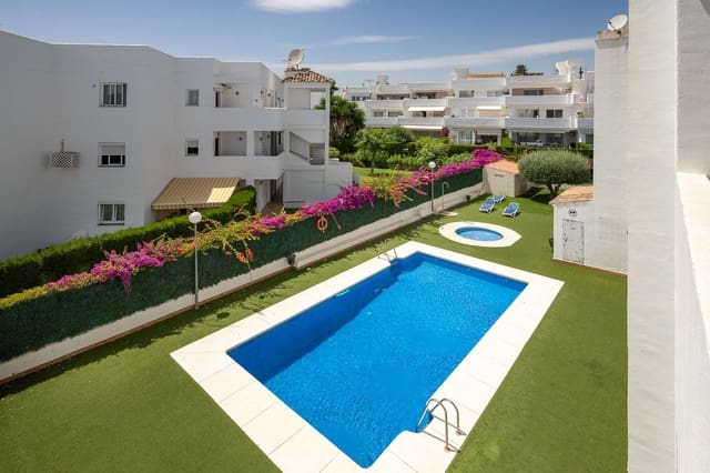 2 makuuhuone Kattohuoneisto myytävänä paikassa El Paraiso, Estepona - 349 900 € (Ref: 10051594)