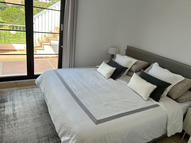 2 quarto Penthouse para venda em Los Arqueros, Benahavís - 499 000 € (Ref: 10051601)