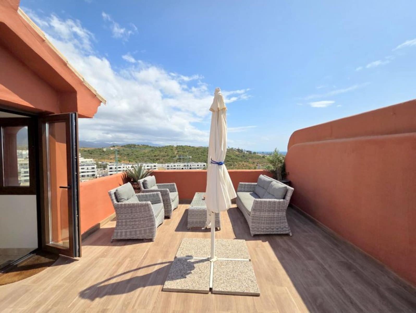 3 sovrum Takvåning till salu i La Duquesa / Puerto de la Duquesa - 479 000 € (Ref: 10051604)