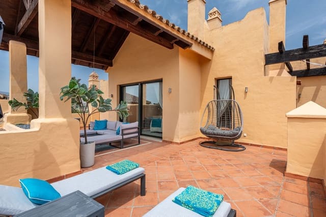 3 soveværelse Penthouse til salg i El Paraiso, Estepona - € 875.000 (Ref: 10051605)