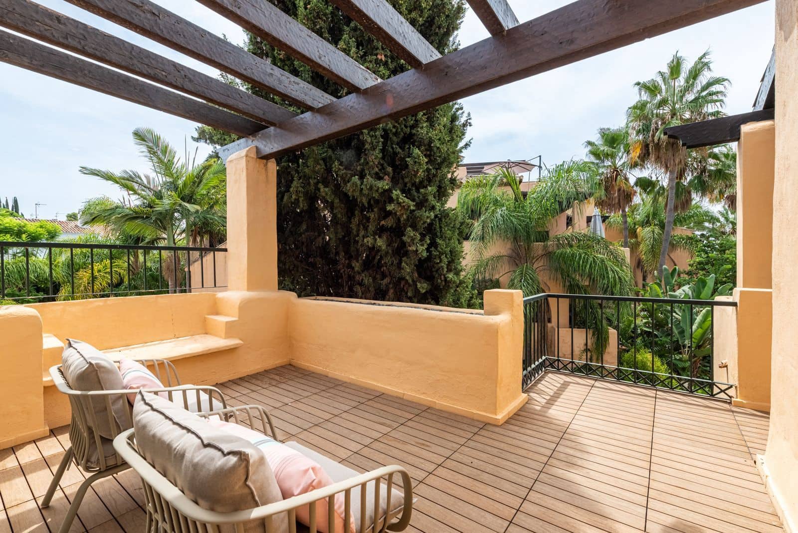 3 soveværelse Penthouse til salg i El Paraiso - € 875.000 (Ref: 10051605)