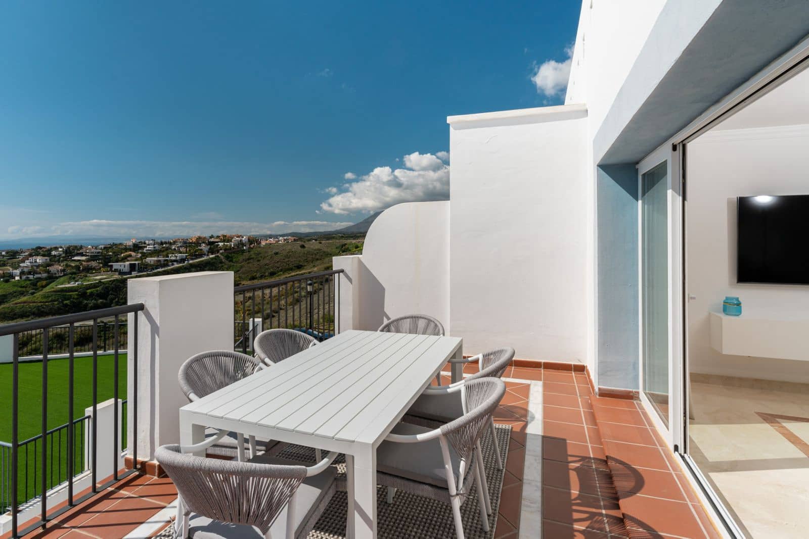 2 sypialnia Penthouse na sprzedaż w Benahavis - 840 000 € (Ref: 10051607)