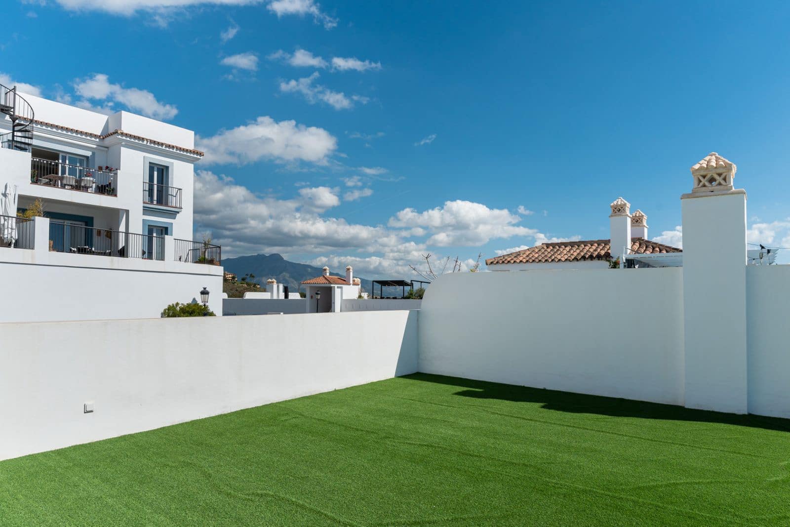 2 sypialnia Penthouse na sprzedaż w Benahavis - 840 000 € (Ref: 10051607)