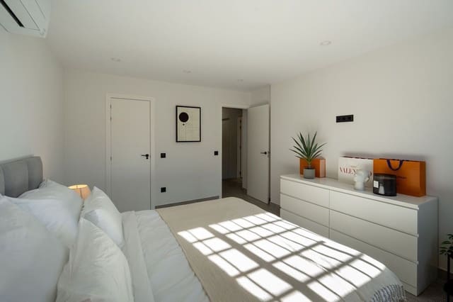 4 chambre Maison de Ville à vendre à Nueva Andalucia, Marbella - 1 195 000 € (Ref: 10097668)