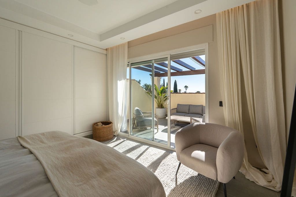 4 chambre Maison de Ville à vendre à Nueva Andalucia - 1 195 000 € (Ref: 10097668)