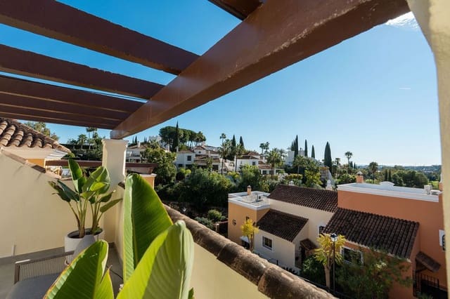 4 chambre Maison de Ville à vendre à Nueva Andalucia, Marbella - 1 195 000 € (Ref: 10097668)