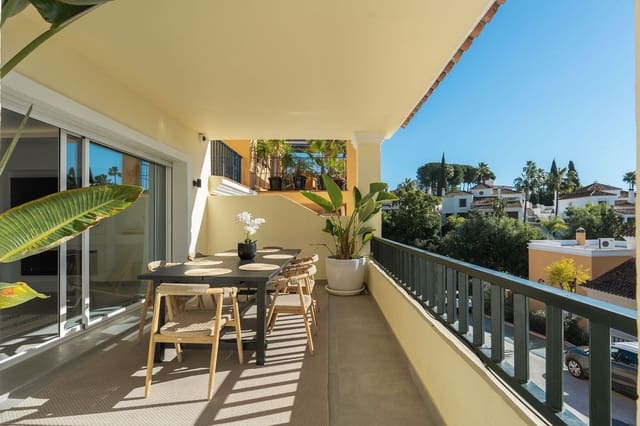 4 chambre Maison de Ville à vendre à Nueva Andalucia, Marbella - 1 195 000 € (Ref: 10097668)