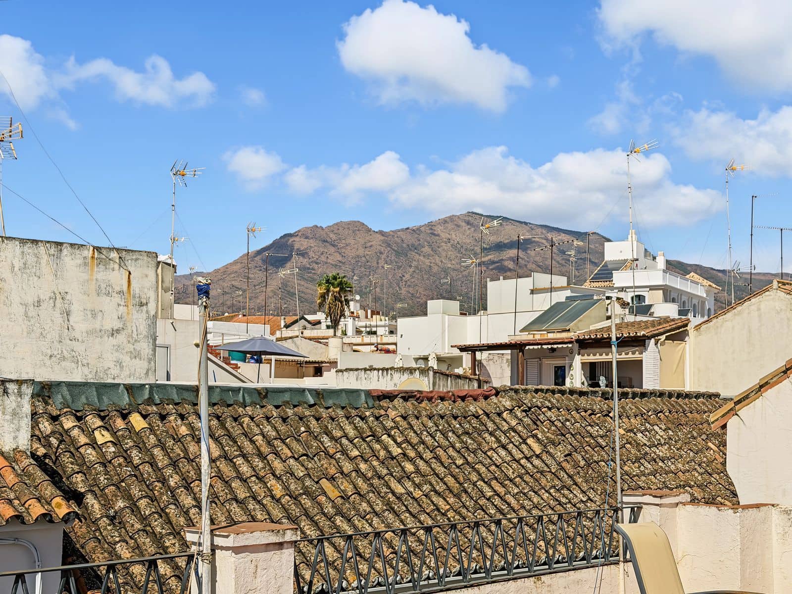 8 Zimmer Doppelhaus zu verkaufen in Estepona - 799.000 € (Ref: 10097669)