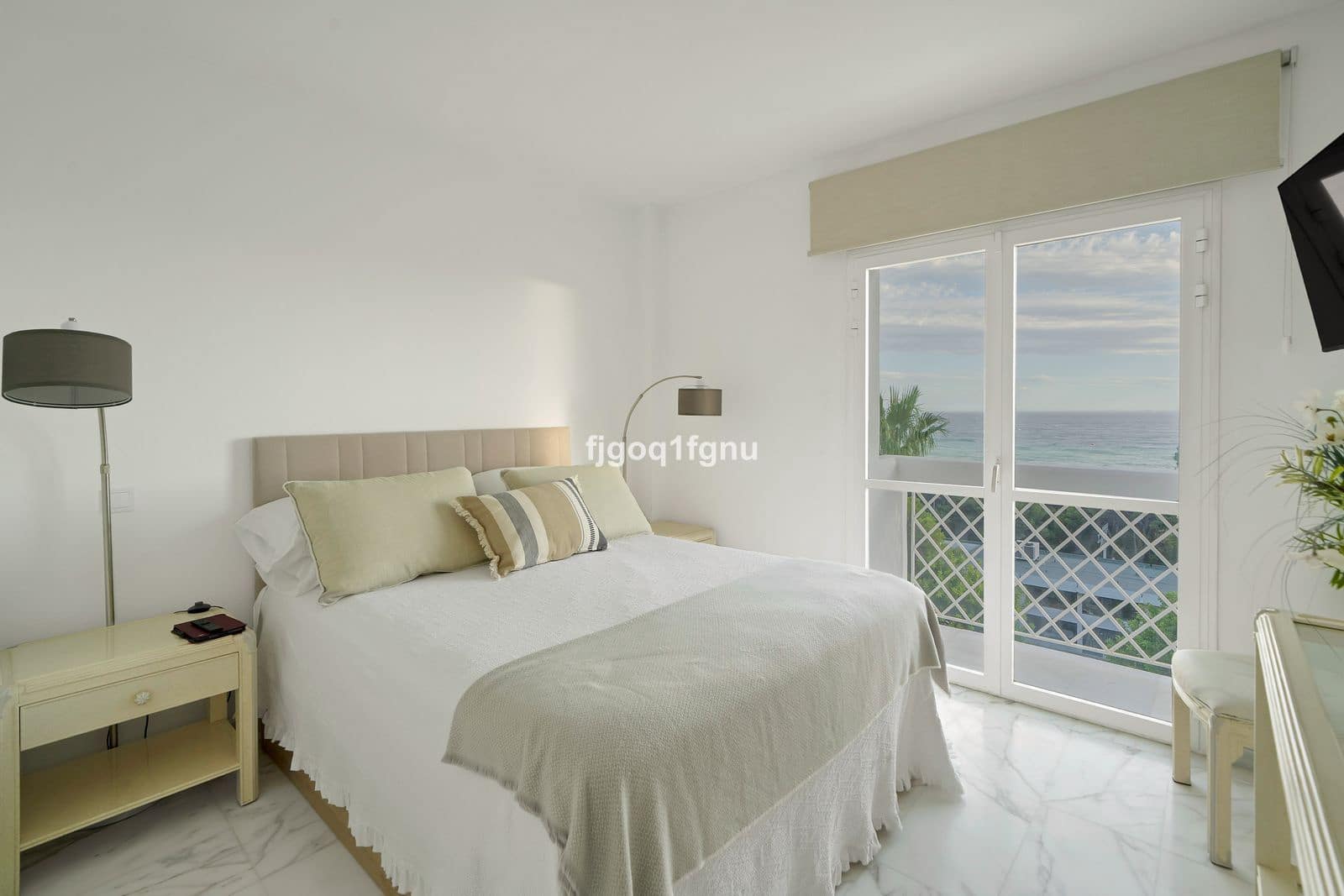 2 slaapkamer Appartement te koop in Marbella - € 933.000 (Ref: 10097670)