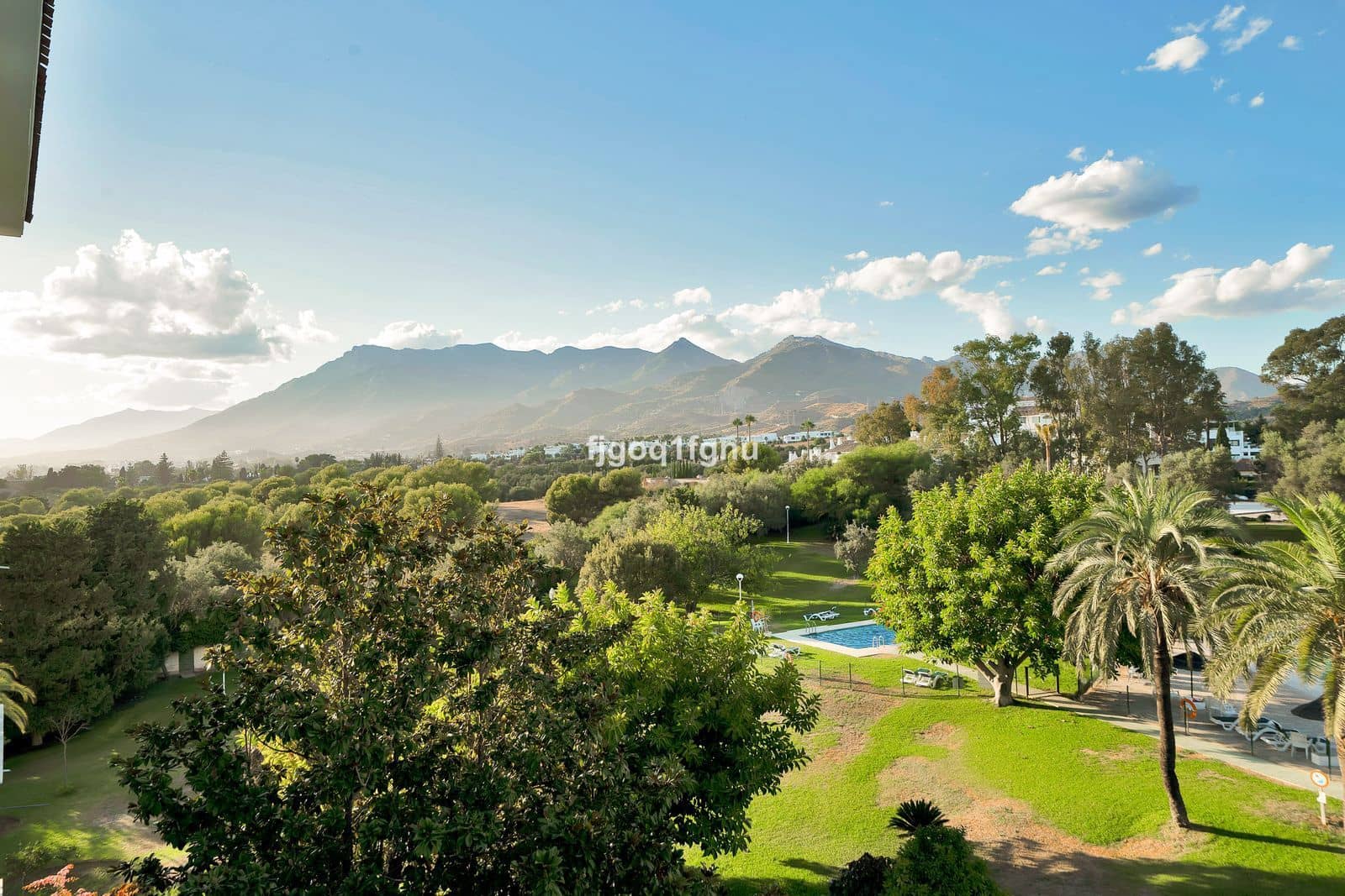 2 slaapkamer Appartement te koop in Marbella - € 933.000 (Ref: 10097670)