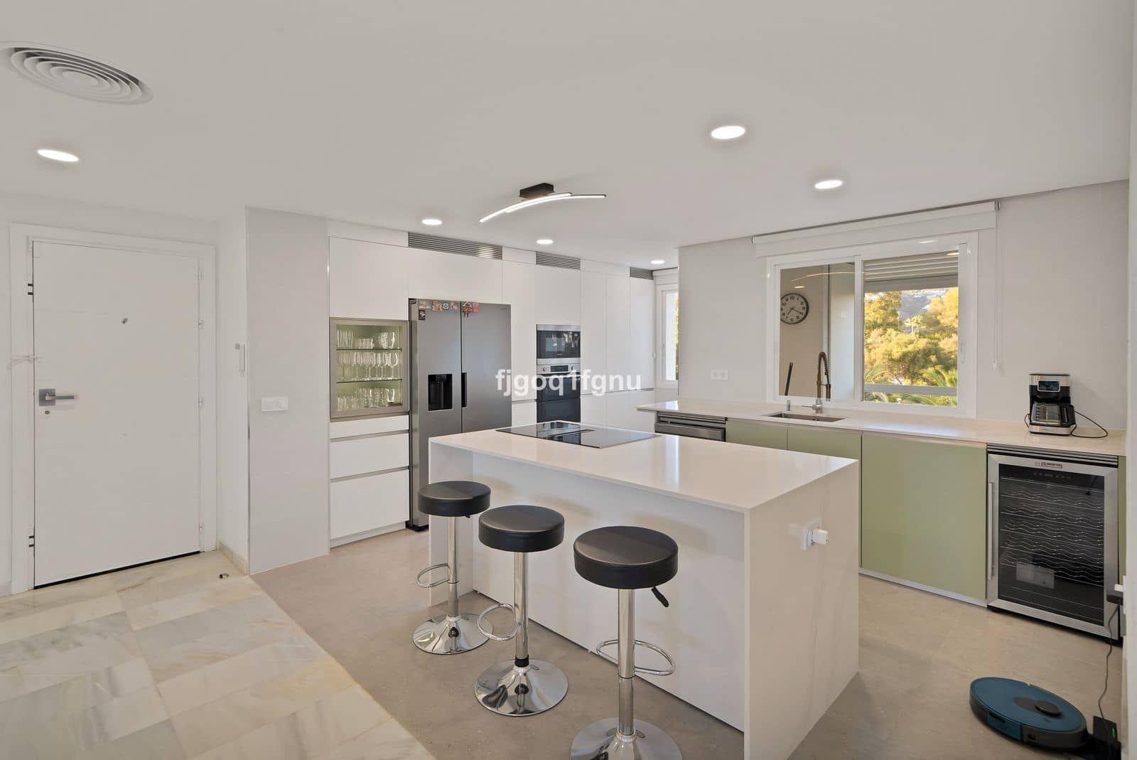 2 slaapkamer Appartement te koop in Marbella - € 933.000 (Ref: 10097670)