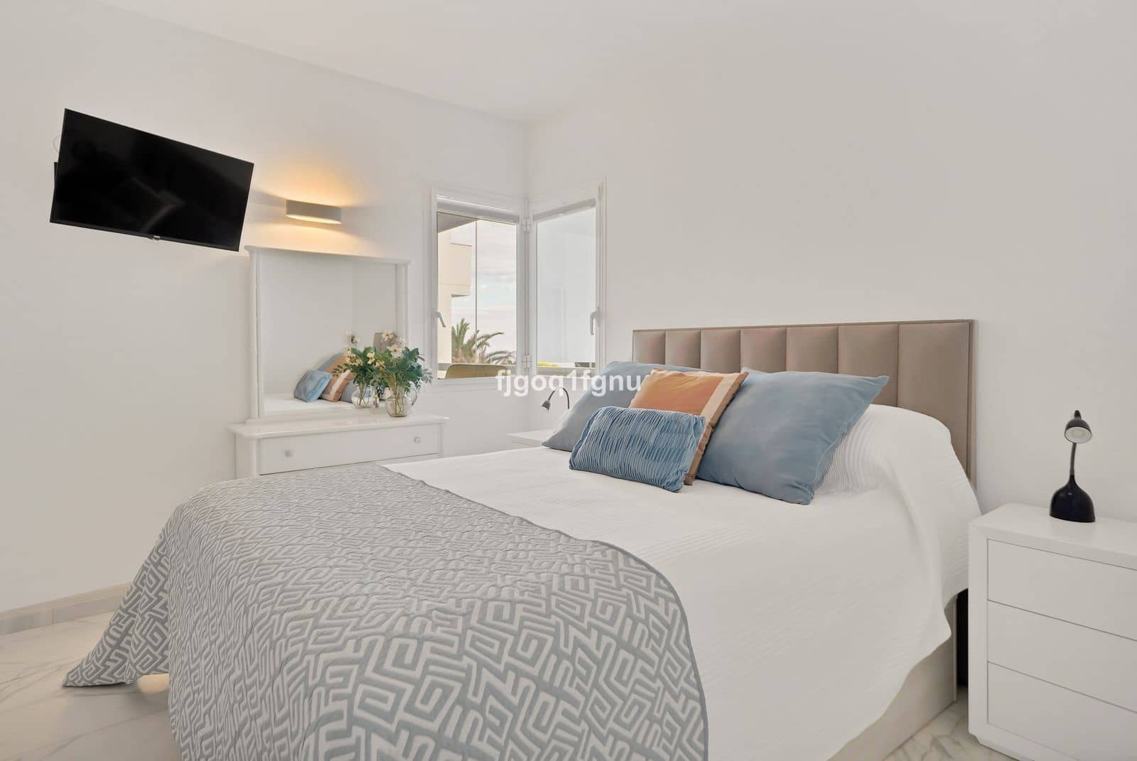 2 slaapkamer Appartement te koop in Marbella - € 933.000 (Ref: 10097670)