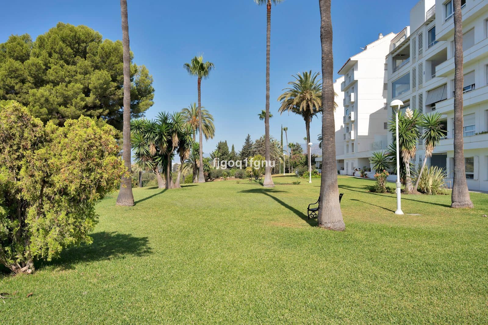 2 slaapkamer Appartement te koop in Marbella - € 933.000 (Ref: 10097670)