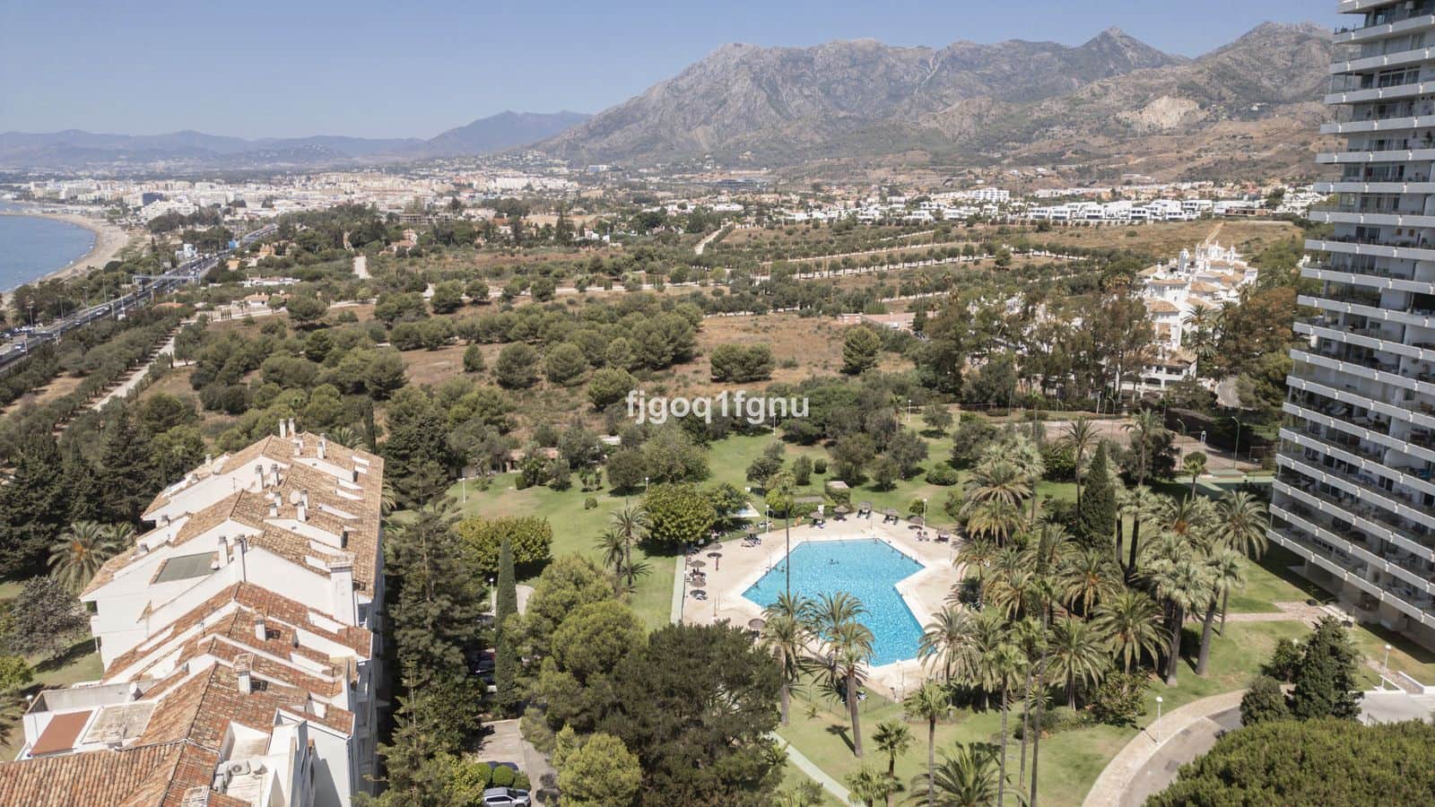 2 slaapkamer Appartement te koop in Marbella - € 933.000 (Ref: 10097670)