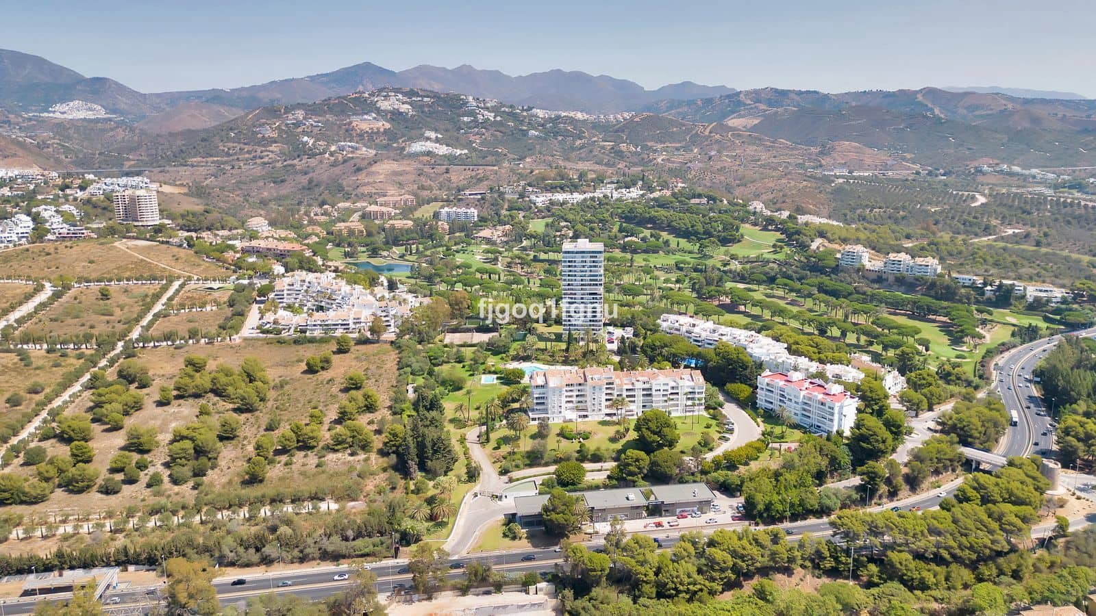 2 slaapkamer Appartement te koop in Marbella - € 933.000 (Ref: 10097670)